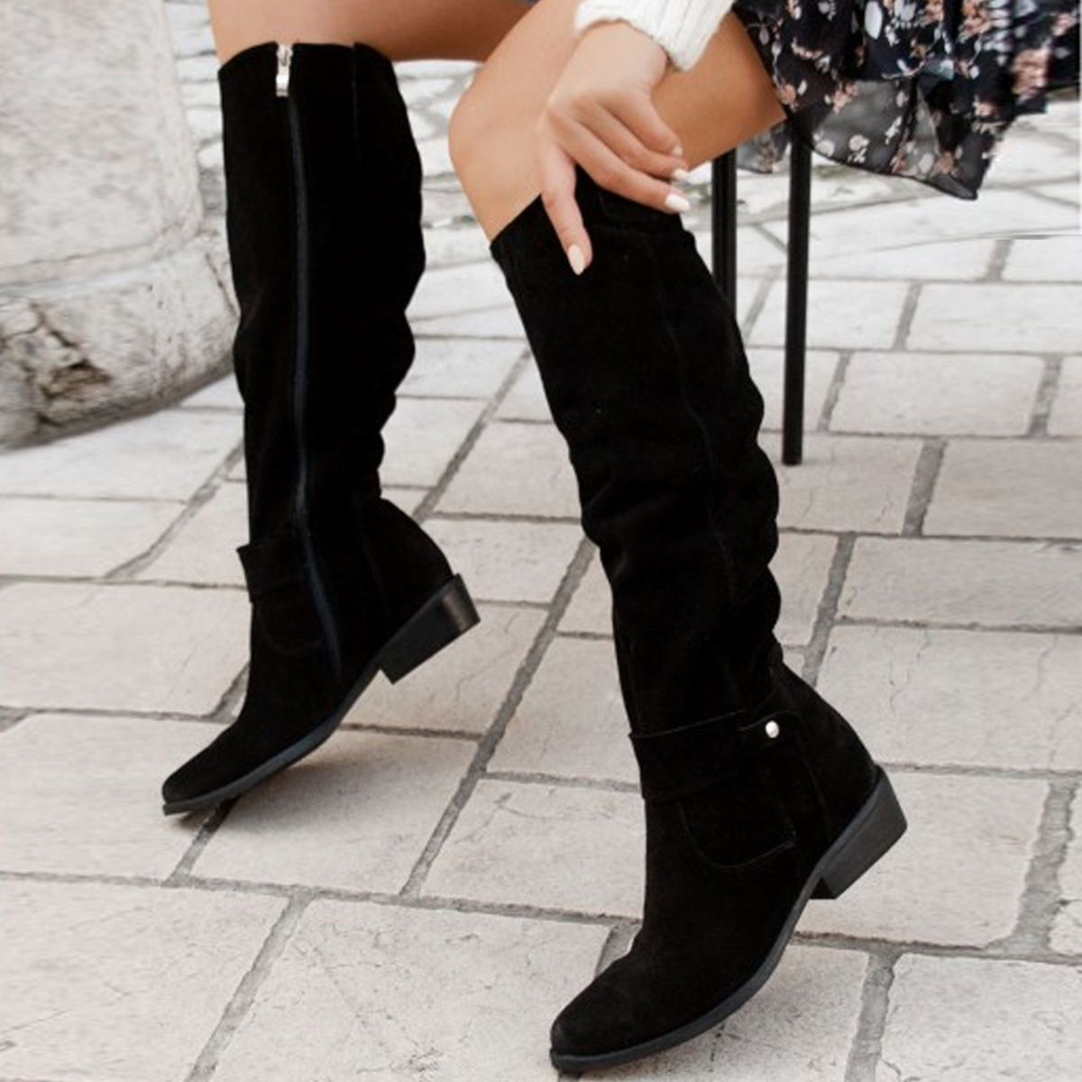 Women's Knee-High Slouch Boots - Black